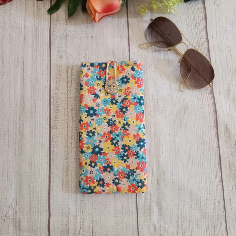 Funda de gafas de tela con cierre de botón — Flores multicolor