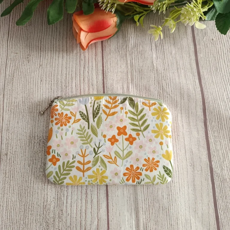 Monedero de tela para mujer – Modelo básico — Flores verde y rosa
