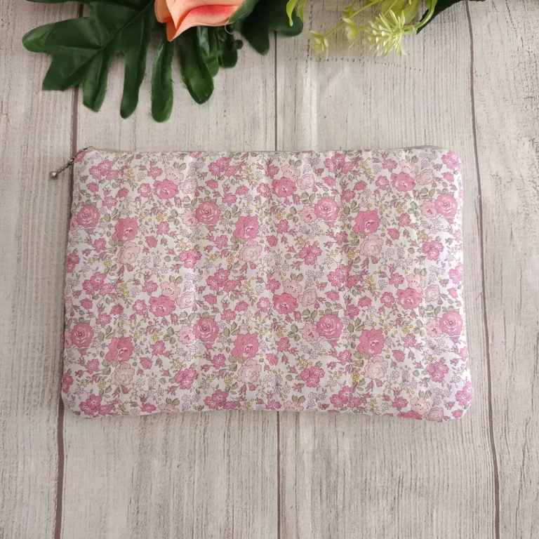 Neceser plano de tela básico — Flores rosa